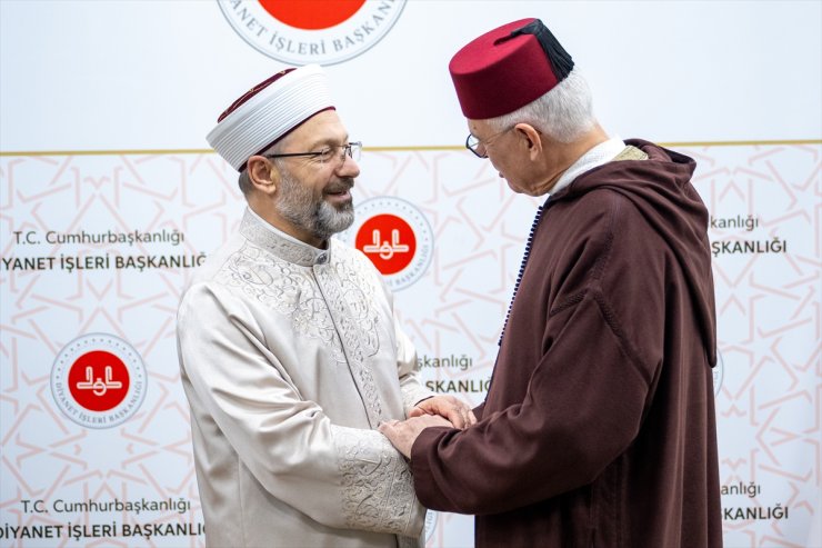 Diyanet İşleri Başkanı Erbaş, İslam ülkelerinin büyükelçileriyle iftarda bir araya geldi: