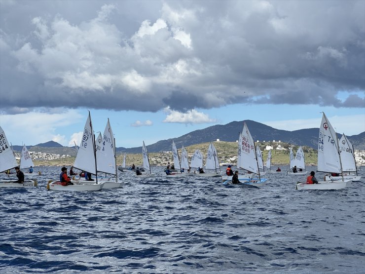 Yelkende 12. Bodrum Uluslararası Optimist Yarışları başladı