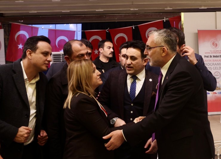 Çalışma ve Sosyal Güvenlik Bakanı Işıkhan, İstanbul'daki Niğdelilerle iftarda bir araya geldi: