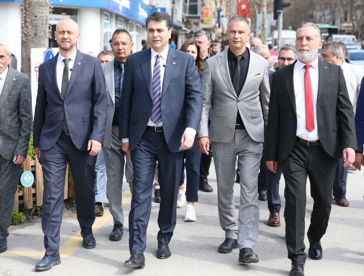 Demokrat Parti Genel Başkanı Uysal, Manisa'da esnafı ziyaret etti