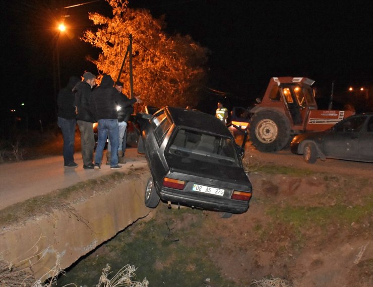 Erzincan’da iki aracın çarpışması sonucu 7 kişi yaralandı