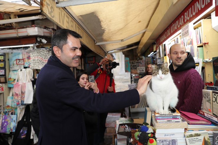 İBB Başkan adayı Kurum, Fatih'te esnaf ziyareti yaptı