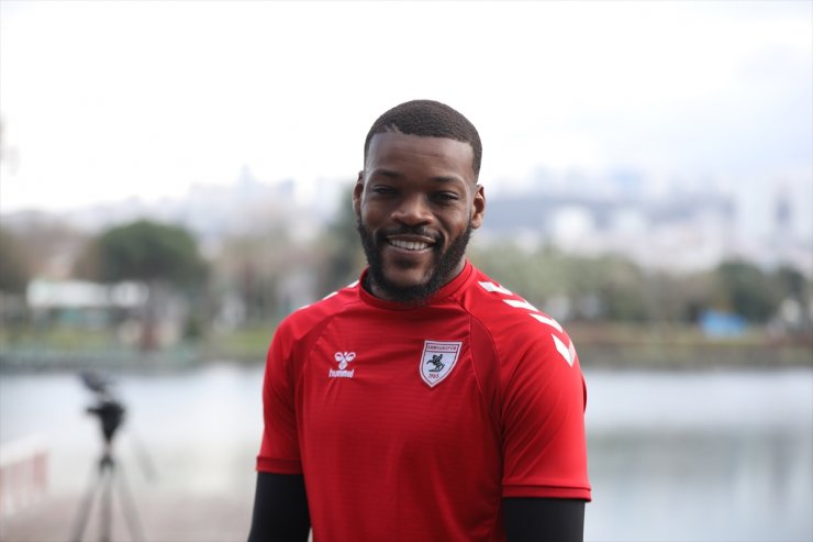 Samsunspor'un Kamerunlu futbolcusu Ntcham, gollerden sonra taklalarına devam etmek istiyor: