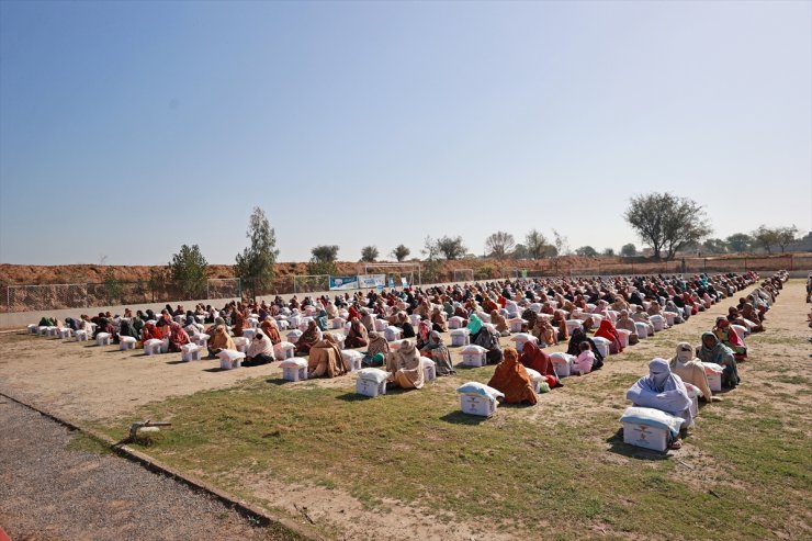 Türkiye Diyanet Vakfı, Pakistan'da ramazan yardımı dağıtımına devam ediyor