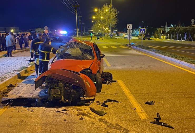 Aydın'da iki otomobilin çarpıştığı kazada 1 kişi öldü