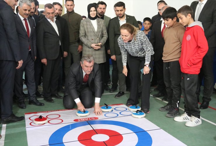 Gençlik ve Spor Bakanı Bak, Malatya'da gençlerle buluştu: