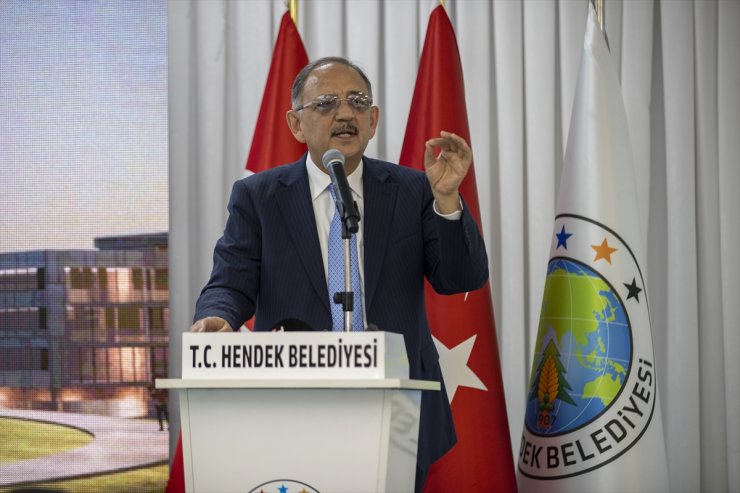 Bakan Özhaseki, Sakarya'da "Yüzyılın Projesi" tanıtım toplantısında konuştu: