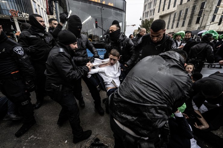 Batı Kudüs'te ultra Ortodoks Yahudilerden zorunlu askerlik karşıtı protesto