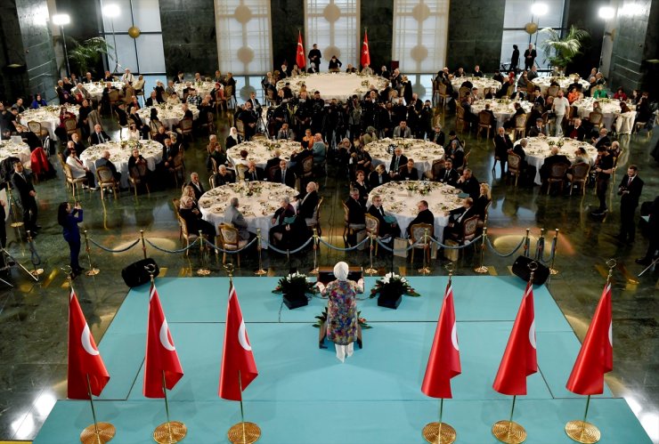 Emine Erdoğan, huzurevi sakinleriyle iftarda buluştu: