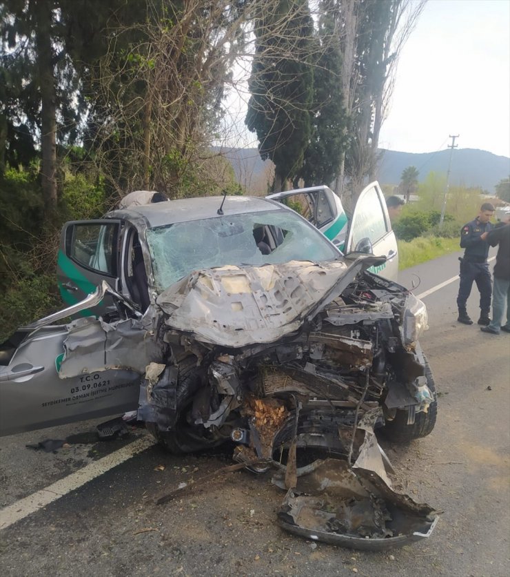 Muğla'da kaza yapan Orman İşletme Müdürlüğü aracındaki 3 kişi yaralandı