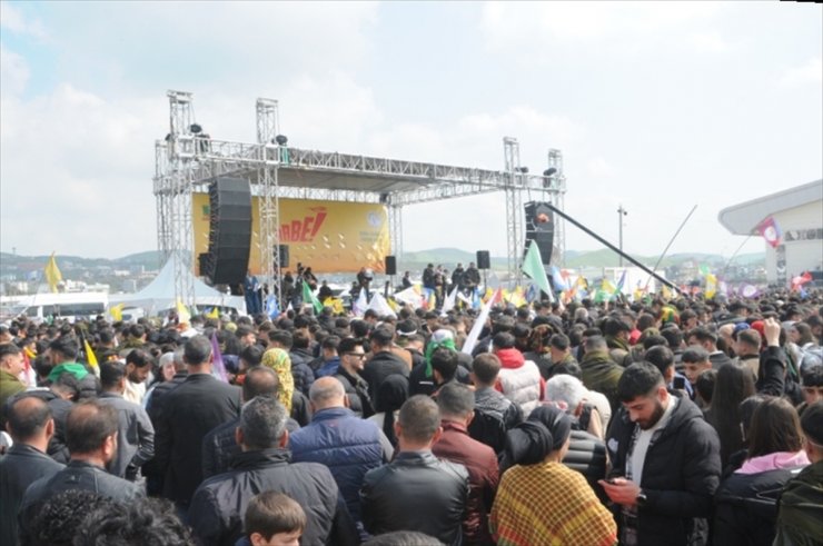 Şırnak'ta nevruz etkinliğinde polise taş atan gruptaki 3 şüpheli gözaltına alındı