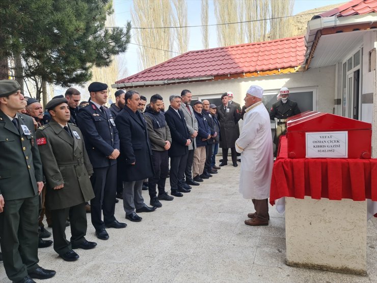 Sivas'ta vefat eden Kıbrıs gazisi son yolculuğuna uğurlandı