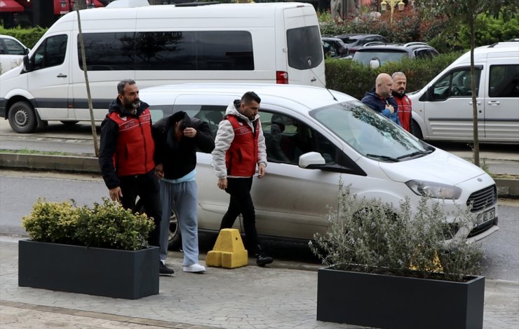 GÜNCELLEME - Trabzonspor-Fenerbahçe maçı sonrası yaşanan olaylara ilişkin 12 kişi adliyeye sevk edildi