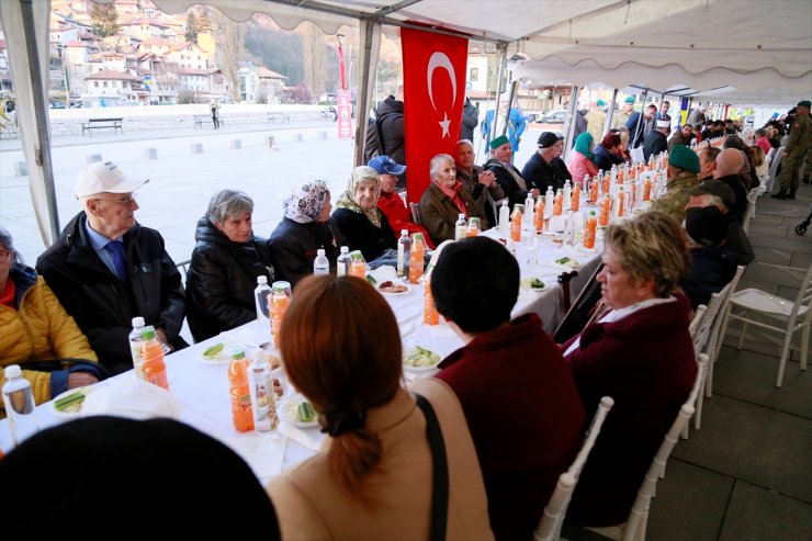 Türk askeri Bosna Hersek'te iftar programı düzenledi