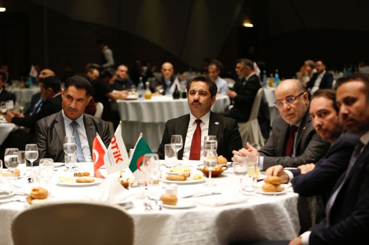 Türk ve Cezayirli iş insanları 3. geleneksel iftar programında bir araya geldi