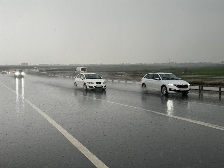 Tekirdağ'da sağanak etkili oldu