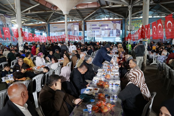 Bakan Yerlikaya ve AK Parti Sözcüsü Çelik, Adana'da iftara katıldı