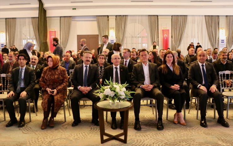 Hazine ve Maliye Bakanı Şimşek, Eskişehir'de ziyaretlerde bulundu