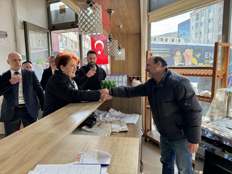 İYİ Parti Genel Başkanı Akşener, Tekirdağ'da esnaf ziyaretlerinde bulundu
