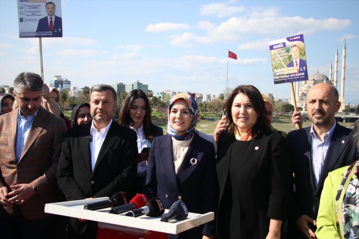 Aile ve Sosyal Hizmetler Bakanı Göktaş, Adana'da kadınlarla buluştu: