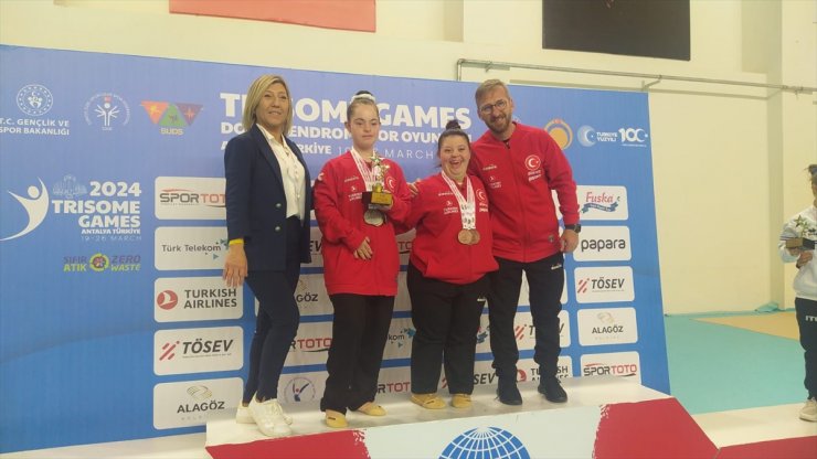 Down sendromlu cimnastikçi Selin Naz Özcan, Antalya'da dünya şampiyonu oldu