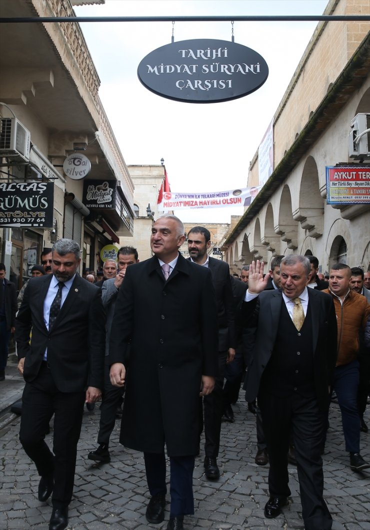 Kültür ve Turizm Bakanı Ersoy, Midyat'ta incelemelerde bulundu: