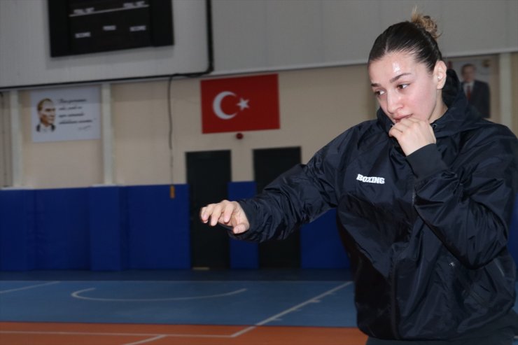 Milli boksör Buse Naz Çakıroğlu: "Olimpiyat öncesi kendimi test etmek istiyorum"