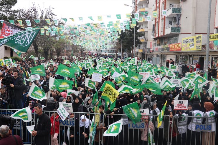 HÜDA PAR Genel Başkanı Yapıcıoğlu, partisinin Batman mitinginde konuştu: