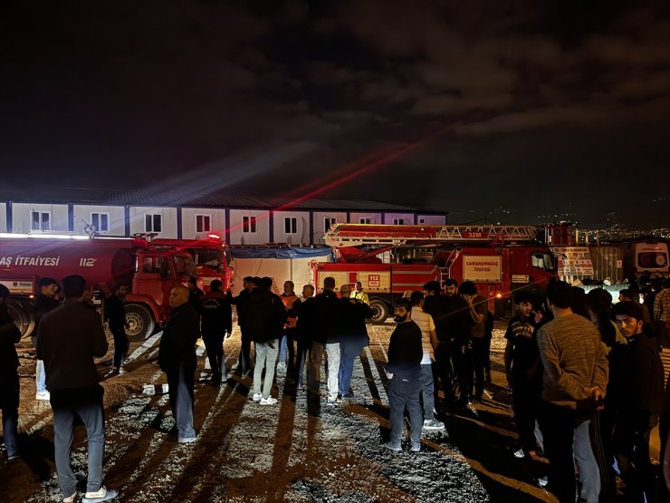 Kahramanmaraş'ta işçilerin kaldığı konteynerlerde çıkan yangın söndürüldü