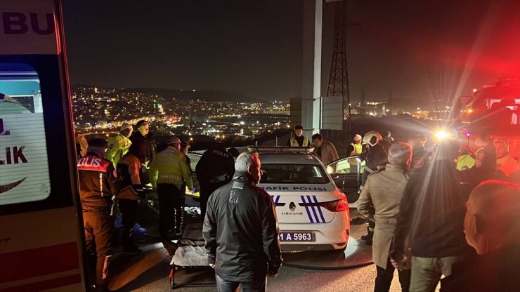 Kocaeli Valisi Yavuz, trafik kazasında yaralanan polis memurlarını ziyaret etti