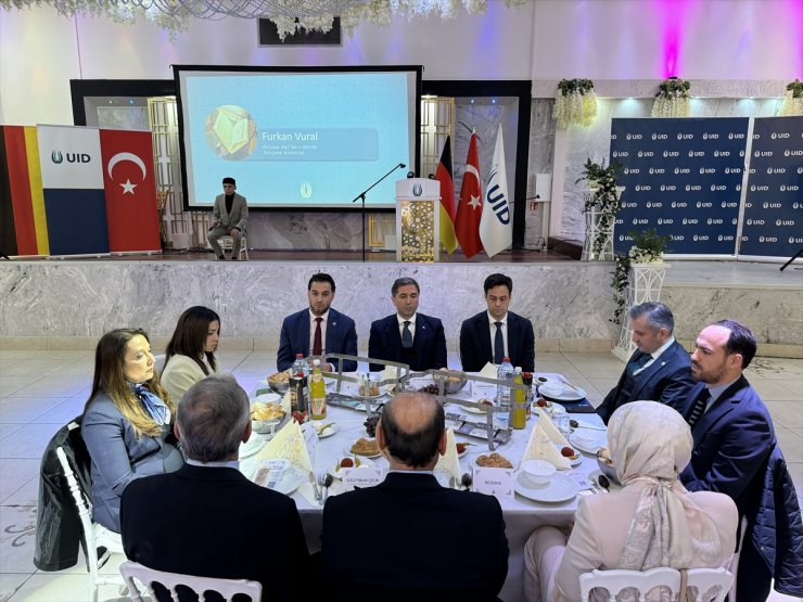 Uluslararası Demokratlar Birliği, Köln'de iftar programı düzenledi