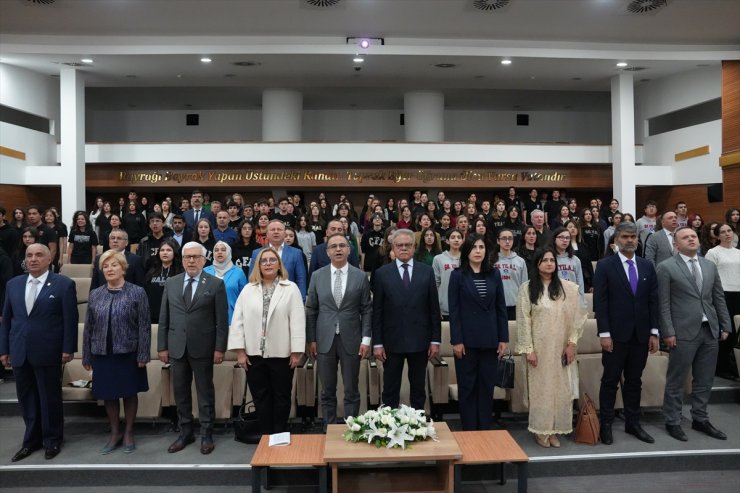 İzmir'de Pakistan-Türkiye Dostluk ve Kardeşlik Resim Yarışması'nın ödülleri verildi