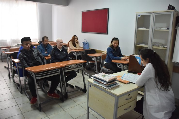 Gaziantep'teki görme engelliler memurluk için sınava hazırlanıyor