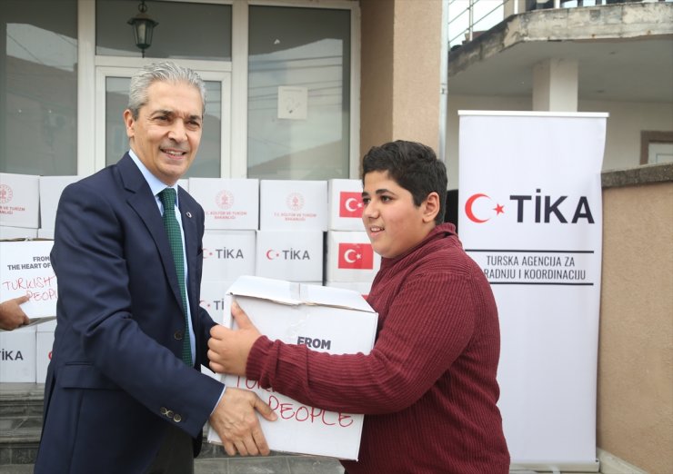 TİKA, Sırbistan'da "Ramazan Programı" kapsamında 1600 koli gıda maddesi dağıttı