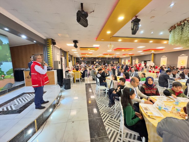 Türk Kızılay Osmaniye'de iftar programı düzenledi