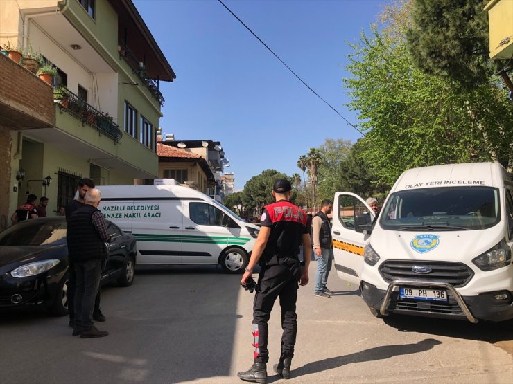 Aydın'da tartıştığı anne ve oğlunu bıçaklayarak öldüren kişi polise teslim oldu