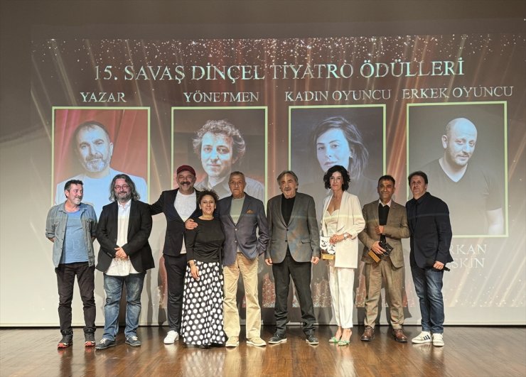 "Savaş Dinçel Tiyatro Ödülleri" sahiplerini buldu