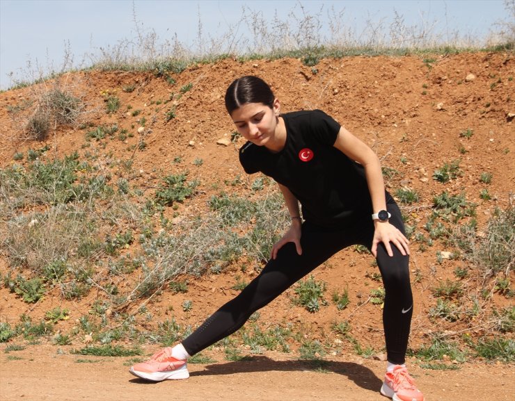 Türkiye ve Balkan şampiyonu milli atlet Pelinsu Şahin, yeni başarılara koşuyor: