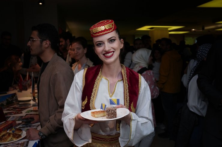 Balkanlar'dan Türkiye'ye öğrenime gelen öğrenciler ülkelerindeki ramazan coşkusunu anlattı