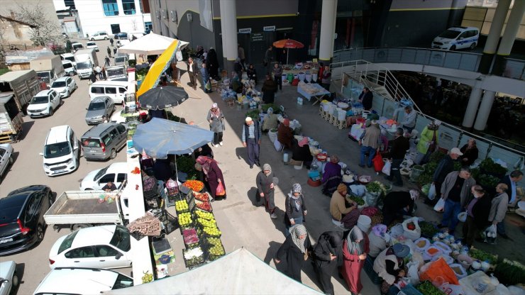 İlkbaharın "şifalı otları" pazar tezgahlarındaki yerini aldı