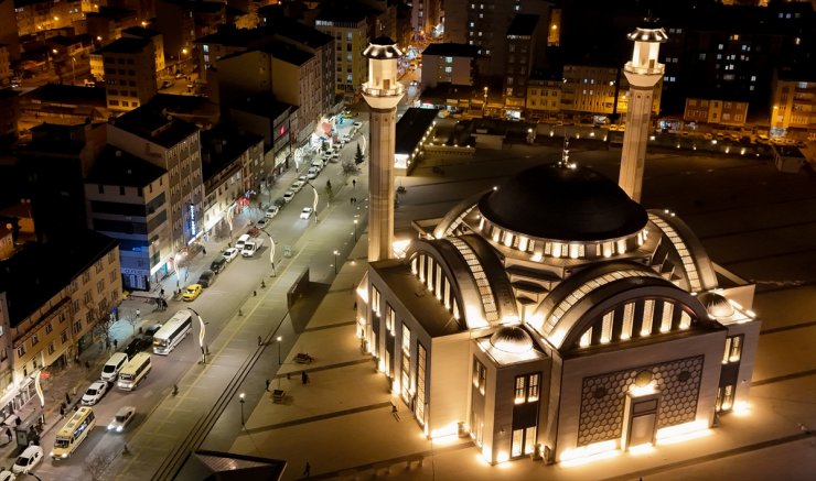 Erzurum, Ardahan ve Tunceli'de Kadir Gecesi idrak edildi