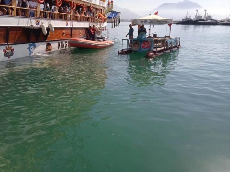 Alanya'da misinaya dolanan caretta caretta kurtarıldı