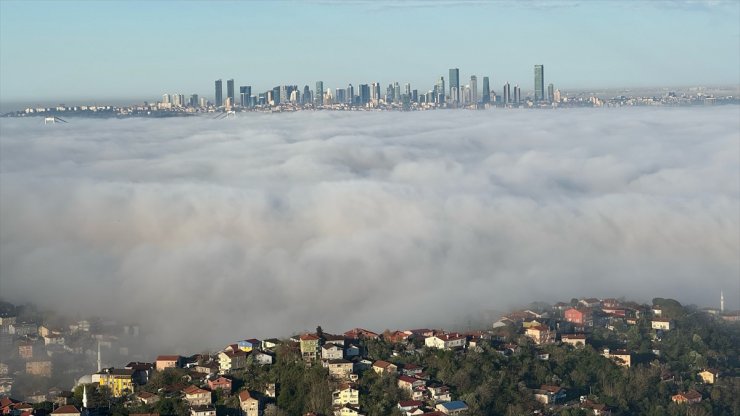 İstanbul'da sis etkili oluyor