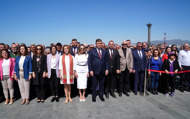 İzmir Büyükşehir Belediyesinde devir teslim töreni yapıldı