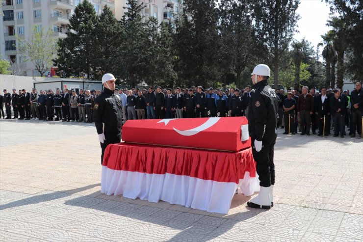 Kilis'te kalp krizi sonucu ölen polis memurunun cenazesi törenle memleketine uğurlandı