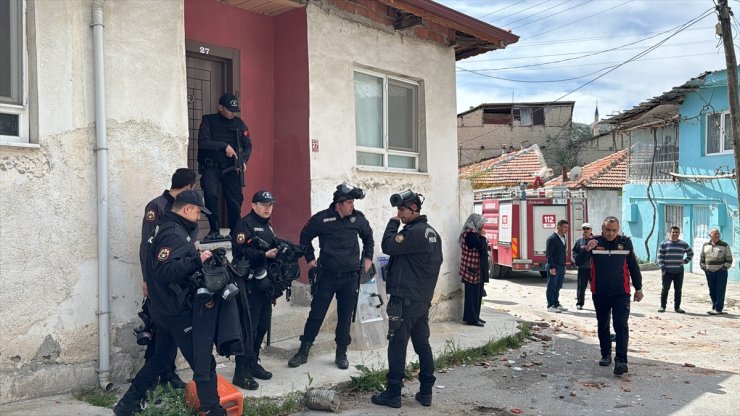 Burdur'da şizofreni hastasını kontrol altına almaya çalışan 4 polis hastanelik oldu