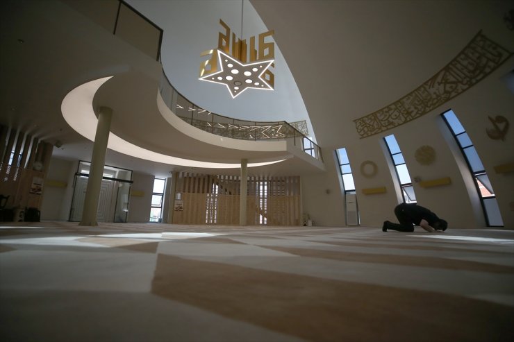 Bursa'daki Babasultan Camisi, tefekkür etmeyi sağlayan yapıya sahip