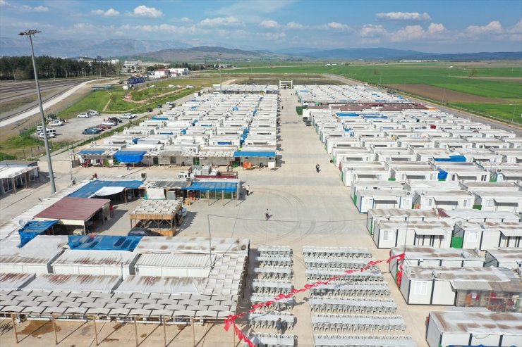 Kahramanmaraş'taki geçici barınma merkezlerinde bayram hazırlığı