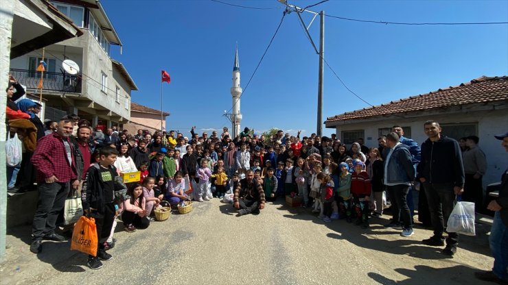 Bursa'daki kırsal mahallede arife günlerinin "adak geleneği" yaşatılıyor
