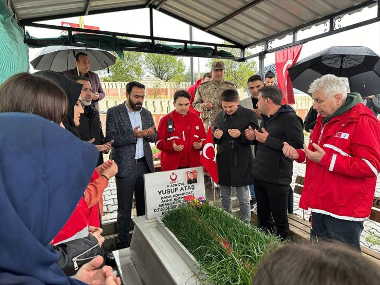 Türk Kızılay Pendik Şubesinden Elazığ'da şehit kabirlerine ziyaret